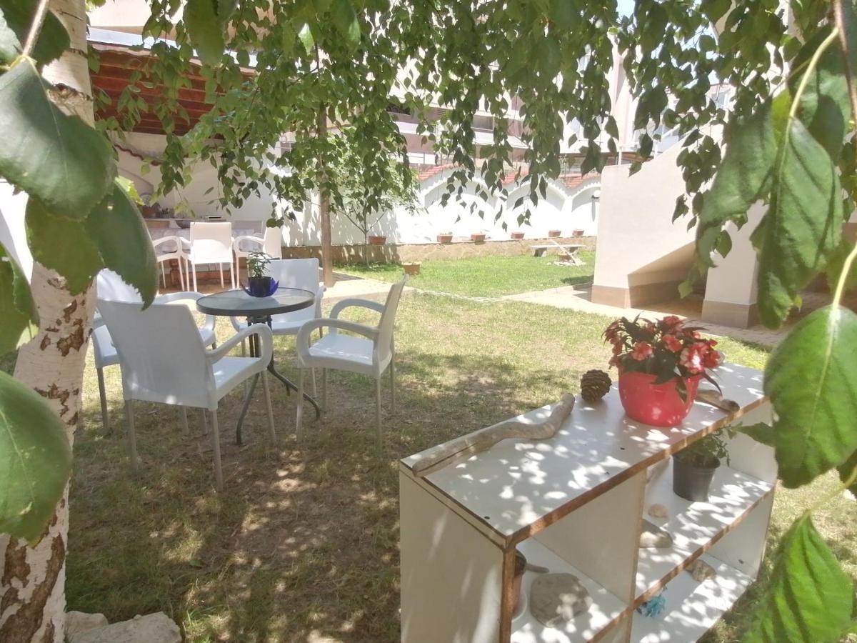 Siana House Hotel Ravda Buitenkant foto