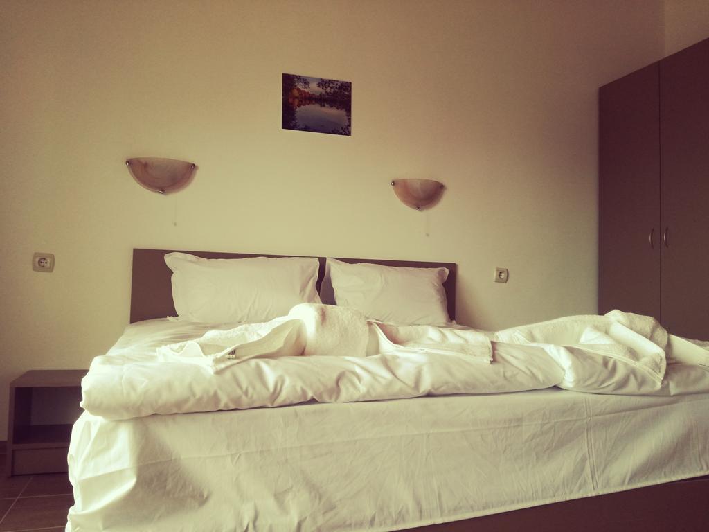 Siana House Hotel Ravda Buitenkant foto